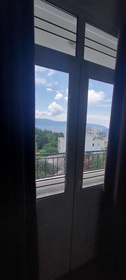 Hotel Kristal Vlorë Buitenkant foto